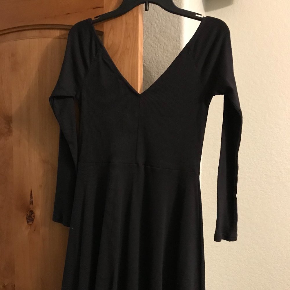 DIVIDED by H&M Black Stretch V-Neck Mini-Dress — M